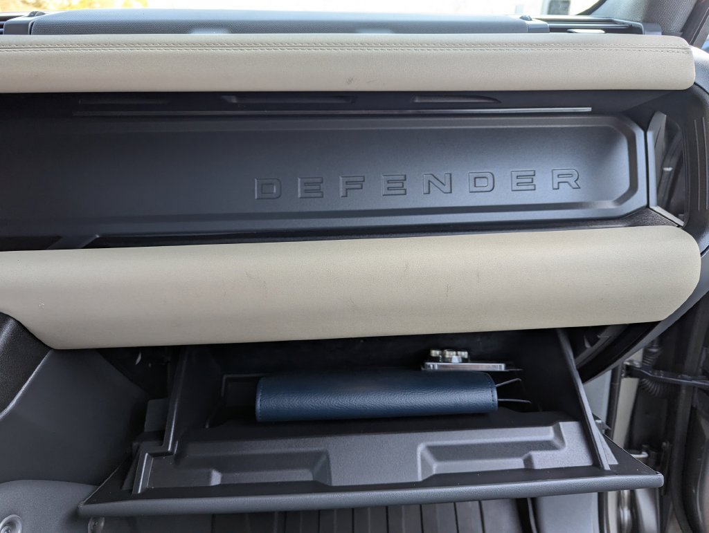 Used 2023 Land Rover Defender 110 X-Dynamic SE AWD/4WD image 37