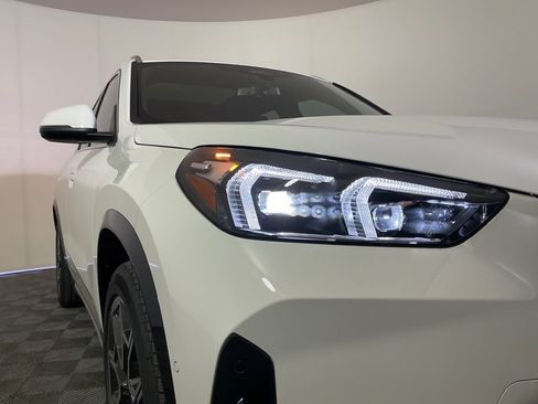 New 2026 BMW X1 xDrive28i w/ Technology Package AWD/4WD image 5