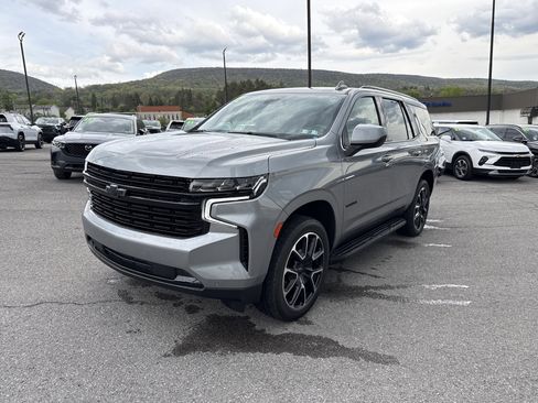 Used 2023 Chevrolet Tahoe RST AWD/4WD image 8