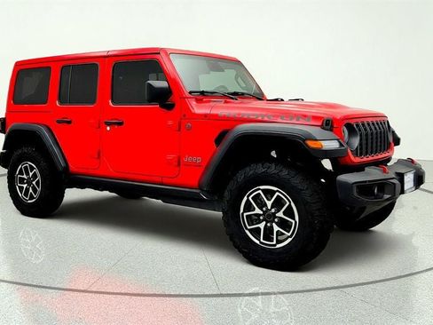 Used 2026 Jeep Wrangler Unlimited Rubicon AWD/4WD image 3