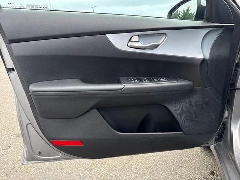 Certified 2023 Kia Forte LXS image 18