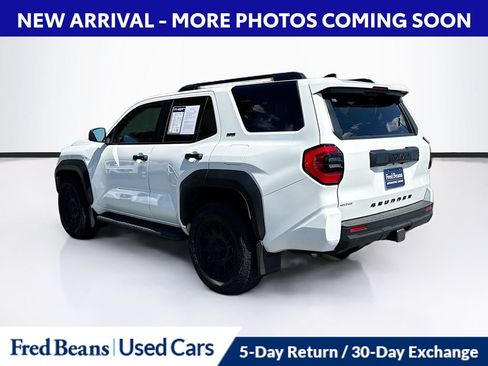 Used 2025 Toyota 4Runner SR5 AWD/4WD image 6