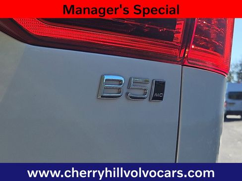 Certified 2024 Volvo XC60 B5 Core w/ Protection Package Premier image 30