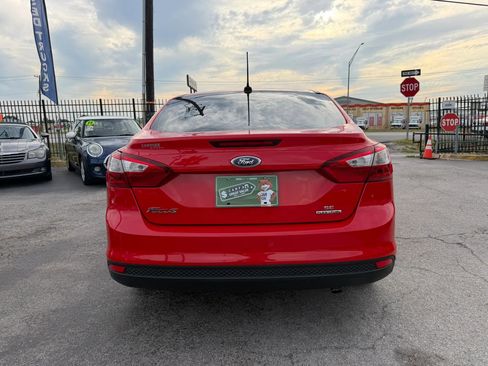 Used 2014 Ford Focus SE FWD image 5