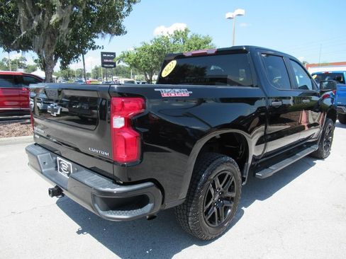 Used 2022 Chevrolet Silverado 1500 Custom Trail Boss w/ Safety Confidence Package AWD/4WD image 7