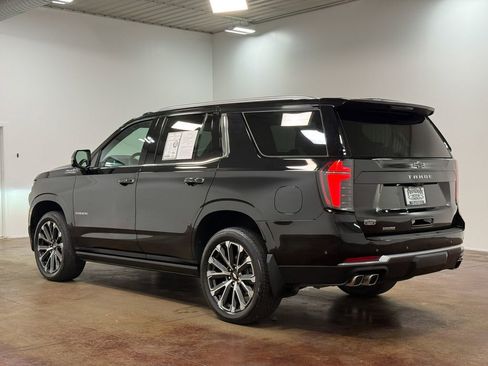 Used 2025 Chevrolet Tahoe High Country AWD/4WD image 5