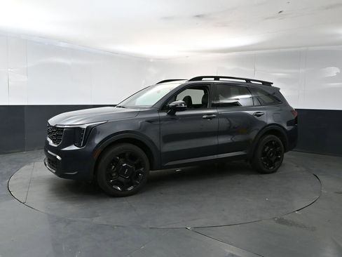 Used 2024 Kia Sorento X-Line EX AWD/4WD image 2
