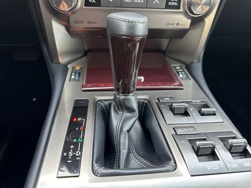 Used 2019 Lexus GX 460 Luxury image 19