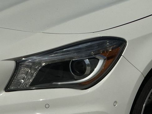 Used 2016 Mercedes-Benz CLA 250 image 11