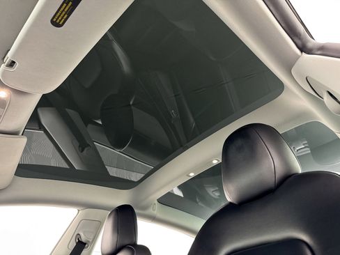 Used 2021 Tesla Model 3 Long Range image 22