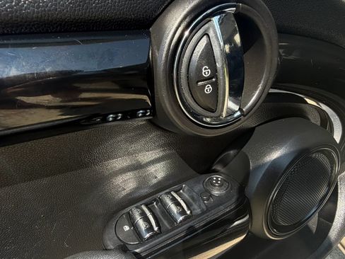 Used 2016 MINI Cooper S FWD image 13