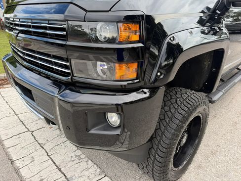 Used 2019 Chevrolet Silverado 2500 High Country w/ Duramax Plus Package AWD/4WD image 8