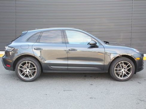 Certified 2026 Porsche Macan Base image 9
