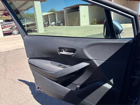 Used 2020 Toyota Corolla LE w/ Carpet Mat Package (TMS) FWD image 16