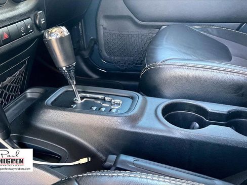 Used 2018 Jeep Wrangler Unlimited Sport image 14