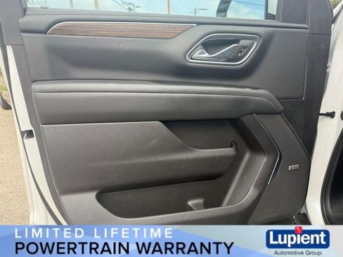 Used 2023 Chevrolet Tahoe High Country w/ Premium Package image 18