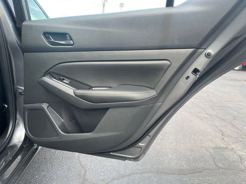 Used 2023 Nissan Altima 2.5 SV image 12