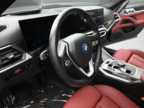 Used 2023 BMW i4 eDrive35 RWD image 17