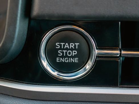 Used 2024 Mitsubishi Outlander SE image 19