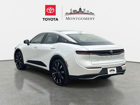 Used 2026 Toyota Crown Platinum image 6