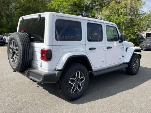 New 2026 Jeep Wrangler Unlimited Sahara AWD/4WD image 7
