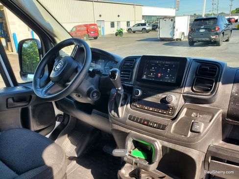 Used 2023 RAM ProMaster 2500 w/ Convenience Group FWD image 4