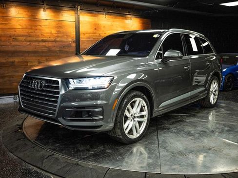 Used 2018 Audi Q7 3.0T Prestige image 2