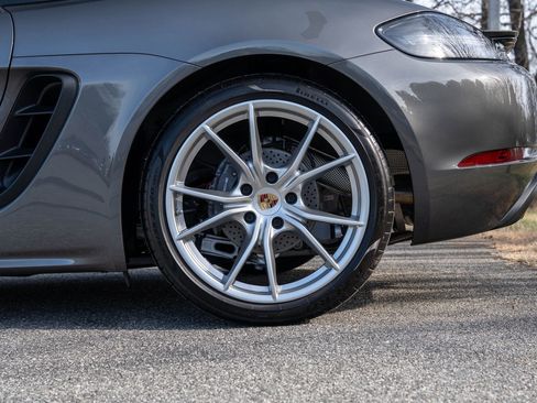 Certified 2024 Porsche 718 Cayman Base w/ Premium Package image 12