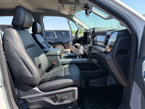 New 2026 Ford F350 4x4 Crew Cab DRW Super Duty image 19