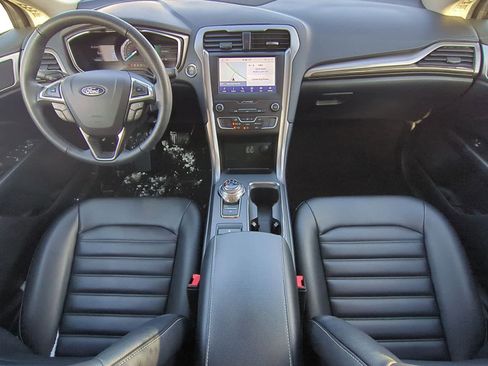 Used 2020 Ford Fusion SEL image 14