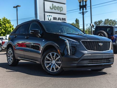 Used 2022 Cadillac XT4 Sport w/ Enhanced Visibility Package AWD/4WD image 1
