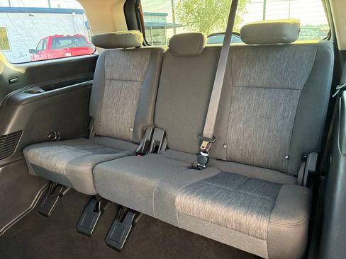 Used 2024 Ford Expedition XLT AWD/4WD image 17