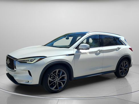 Used 2019 INFINITI QX50 Essential w/ Sensory Package image 2