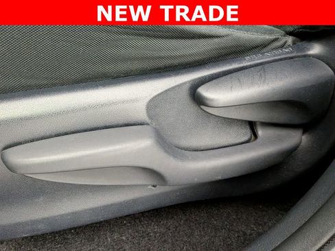 Used 2018 Toyota RAV4 LE image 22
