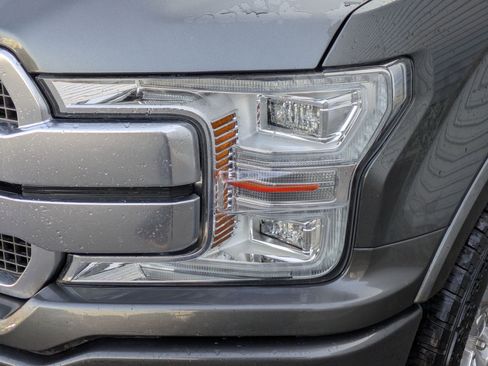 Used 2019 Ford F150 Platinum w/ Equipment Group 701A Luxury image 9