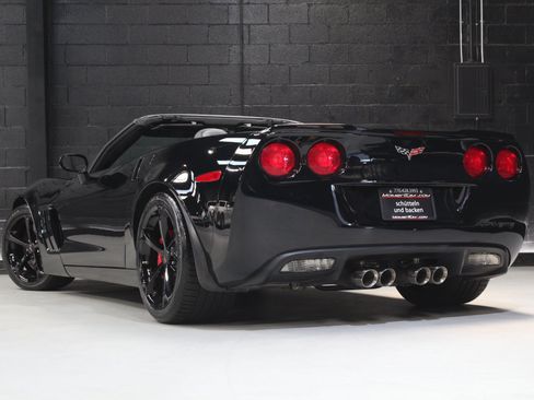 Used 2013 Chevrolet Corvette Grand Sport w/ 3LT Preferred Equipment Group RWD image 19