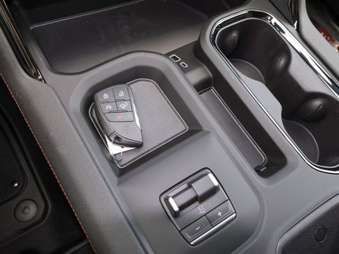New 2026 GMC Sierra 2500 AT4 w/ AT4 Premium Plus Package AWD/4WD image 27