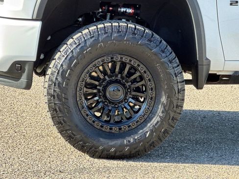 Certified 2021 Chevrolet Silverado 2500 LTZ w/ LTZ Plus Package image 31