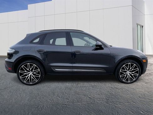 Used 2024 Porsche Macan Turbo image 8