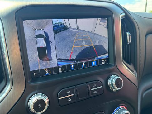 Used 2022 GMC Sierra 2500 Denali w/ Denali Ultimate Package AWD/4WD image 13