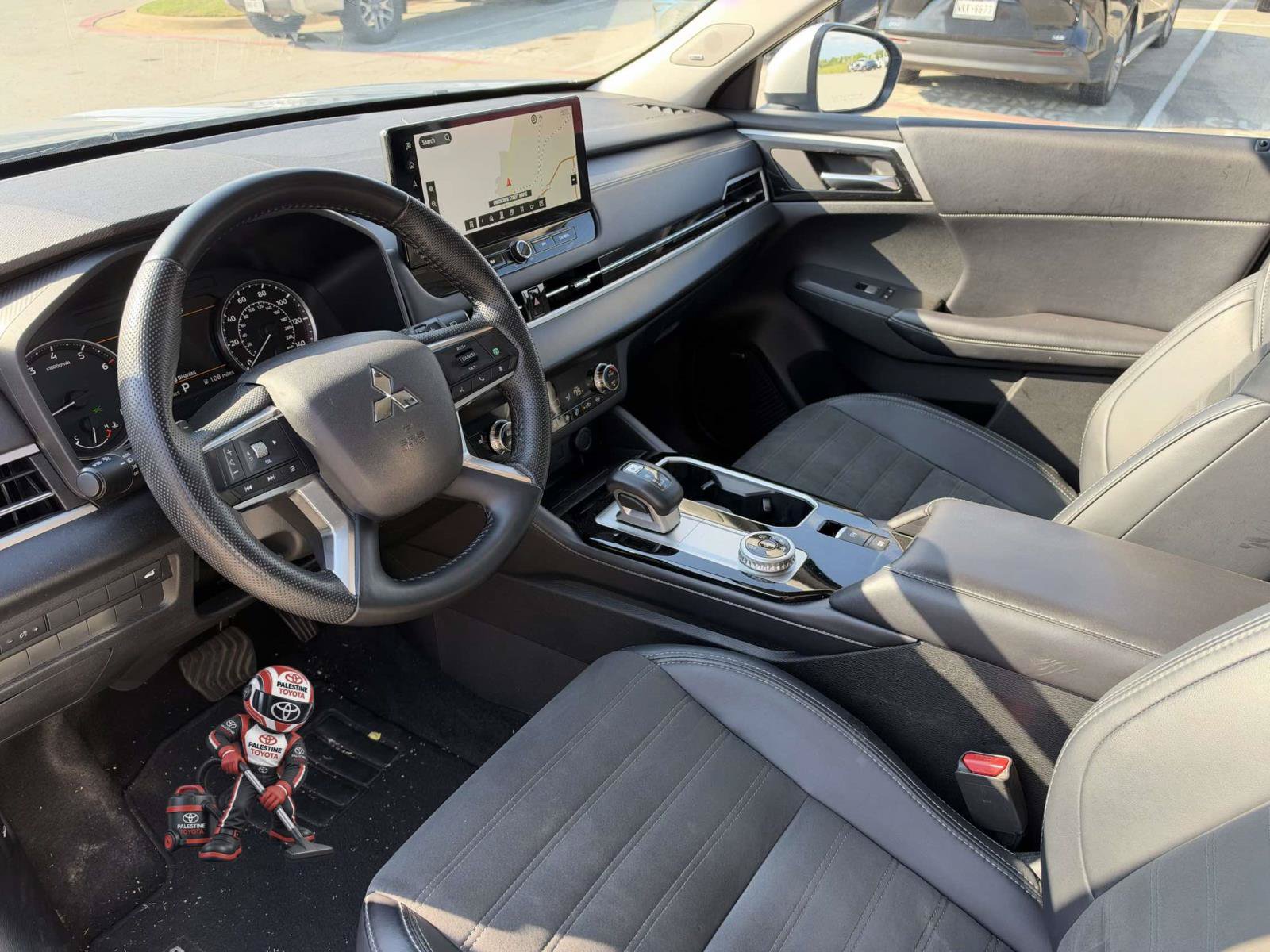 Used 2025 Mitsubishi Outlander SE AWD/4WD image 6