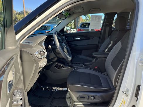 Used 2023 Chevrolet TrailBlazer LT image 19