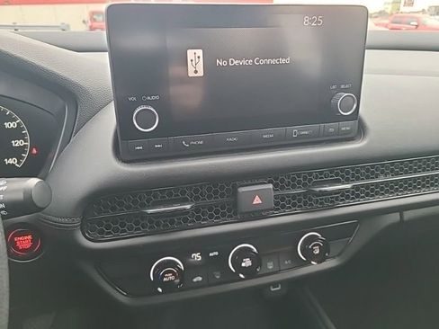 Used 2023 Honda HR-V LX image 15