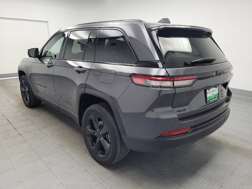 Used 2023 Jeep Grand Cherokee Altitude AWD/4WD image 5