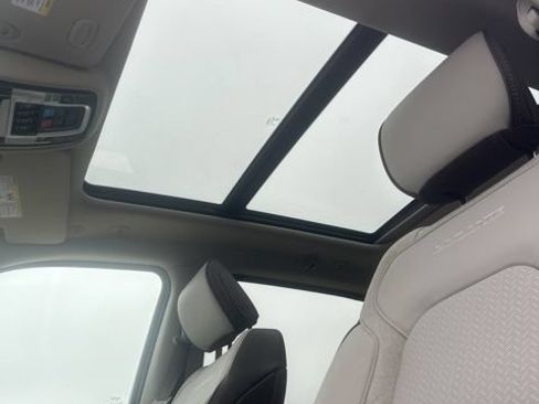 New 2026 RAM 1500 Laramie AWD/4WD image 26