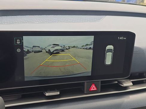 New 2026 Kia Carnival EX FWD image 25