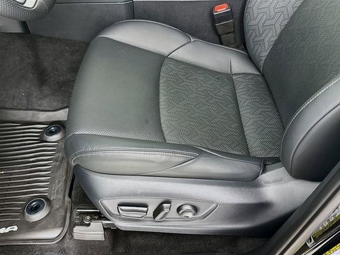 Certified 2024 Toyota Tacoma Limited w/ Limited Package (LT) AWD/4WD image 13