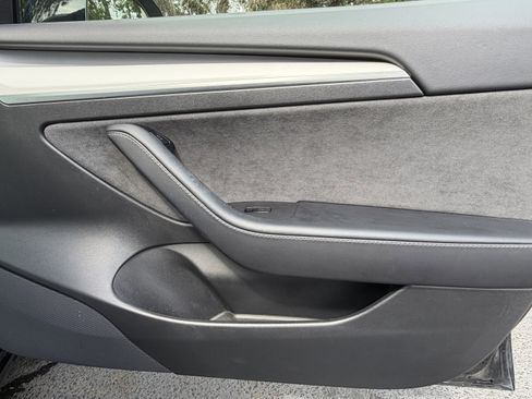 Used 2022 Tesla Model 3 Long Range AWD/4WD image 37