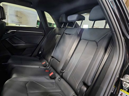 New 2025 Audi Q3 2.0T Premium image 17