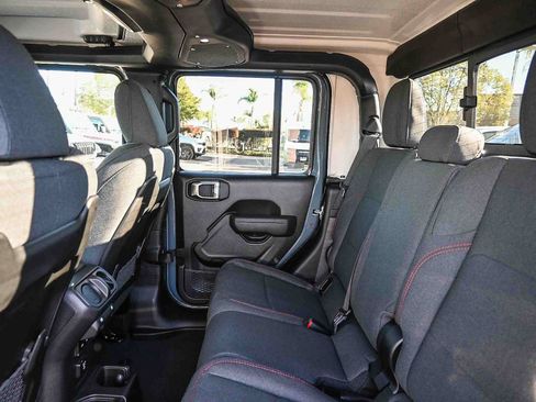 New 2026 Jeep Gladiator Rubicon AWD/4WD image 16